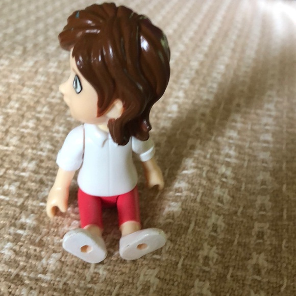 Jazzwares COCOMELON Mom Figure - Picture 2 of 16